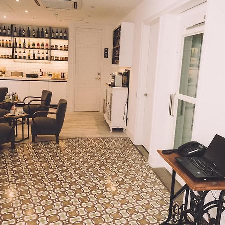 Hotelet Casa Padró Manresa Bagian luar foto