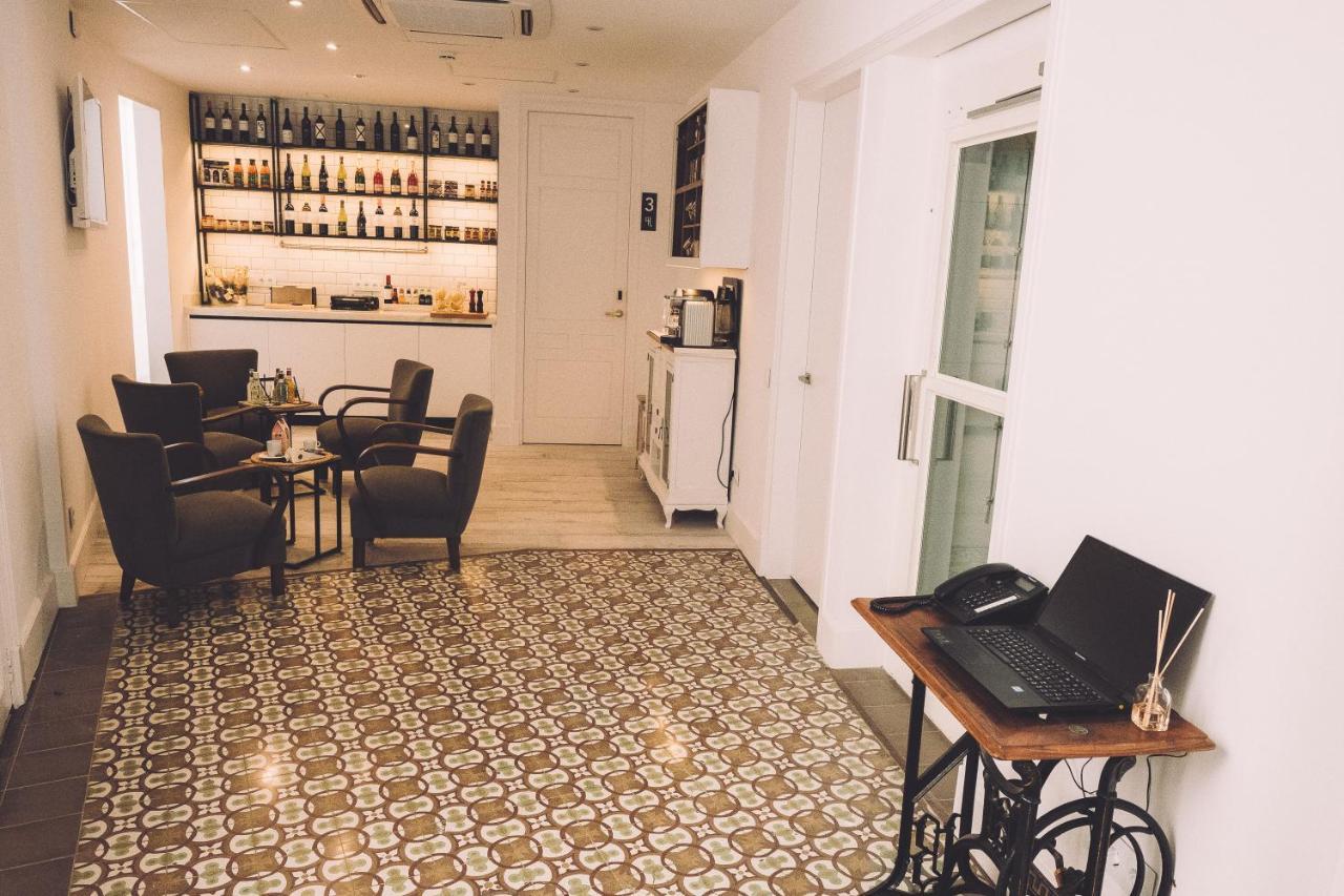 Hotelet Casa Padró Manresa Bagian luar foto