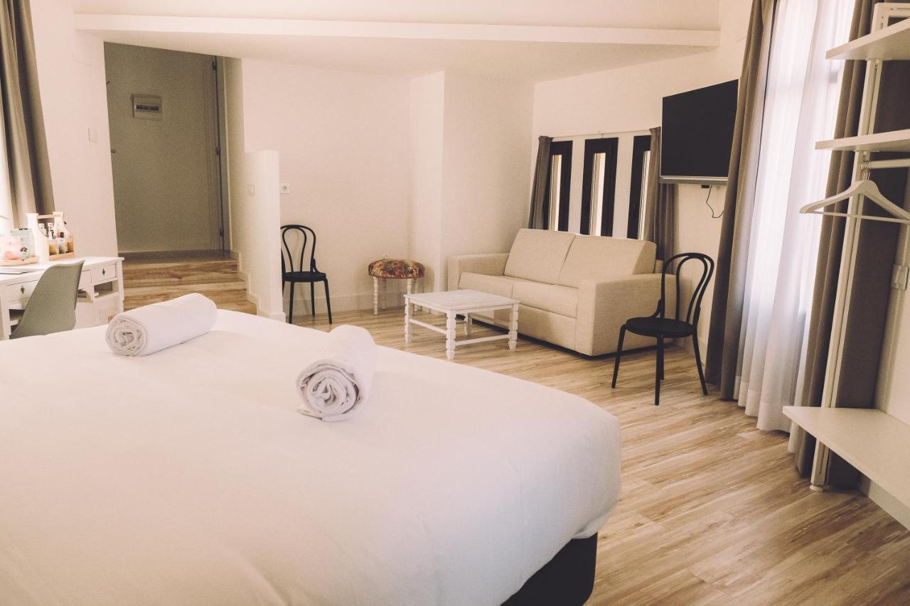 Hotelet Casa Padró Manresa Bagian luar foto