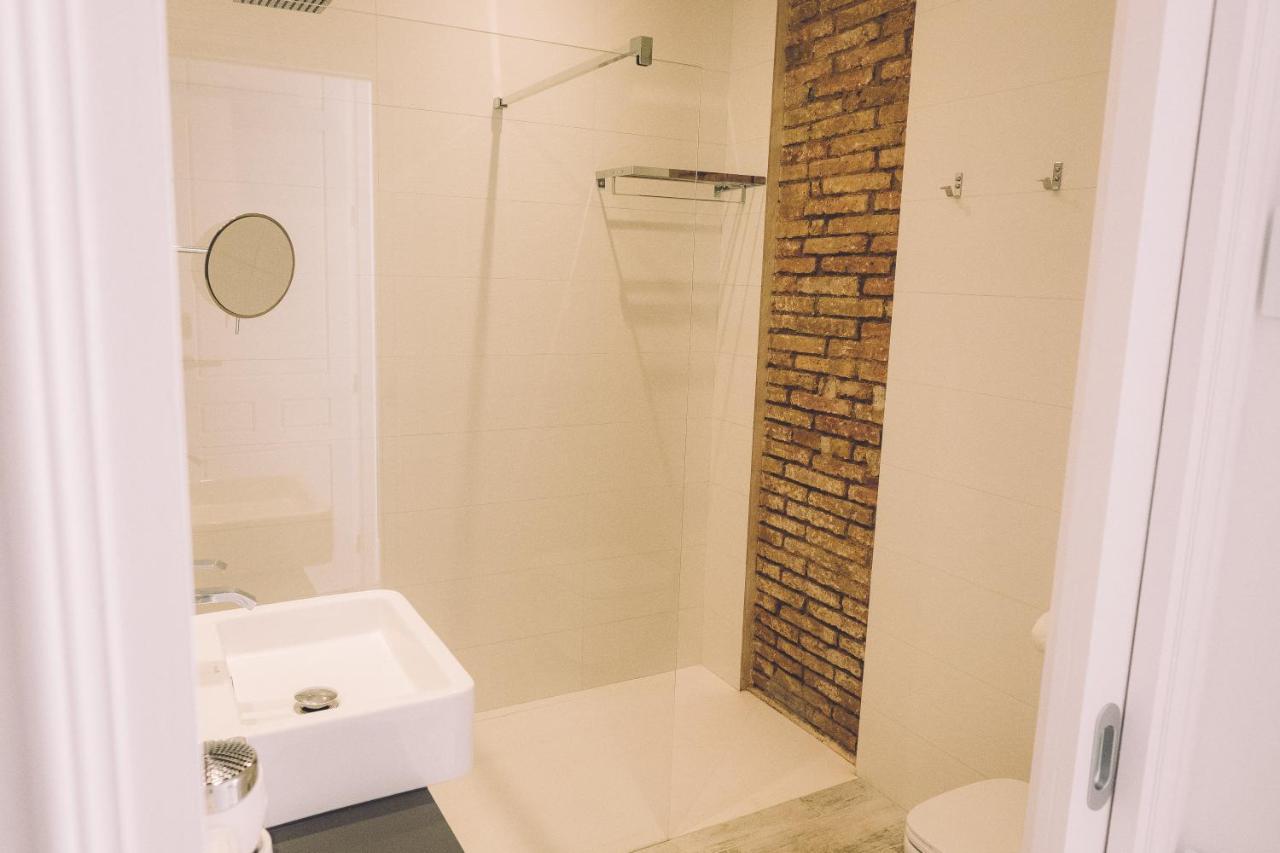 Hotelet Casa Padró Manresa Bagian luar foto